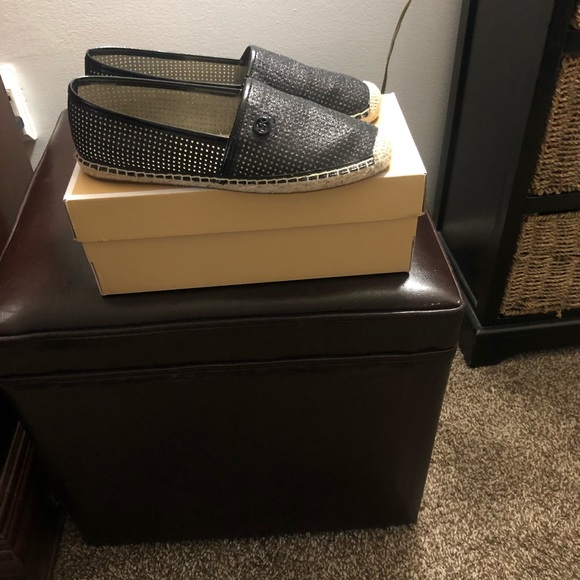 Michael Kors - Picture 3 of 4